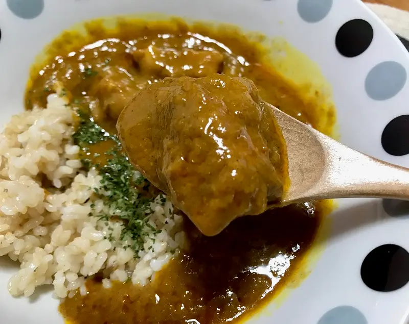 ローソン プライベートブランドのレトルトカレーがおいしいと話題 新宿中村屋 コラボのビーフカリーを食べてみた グルメ Daily More