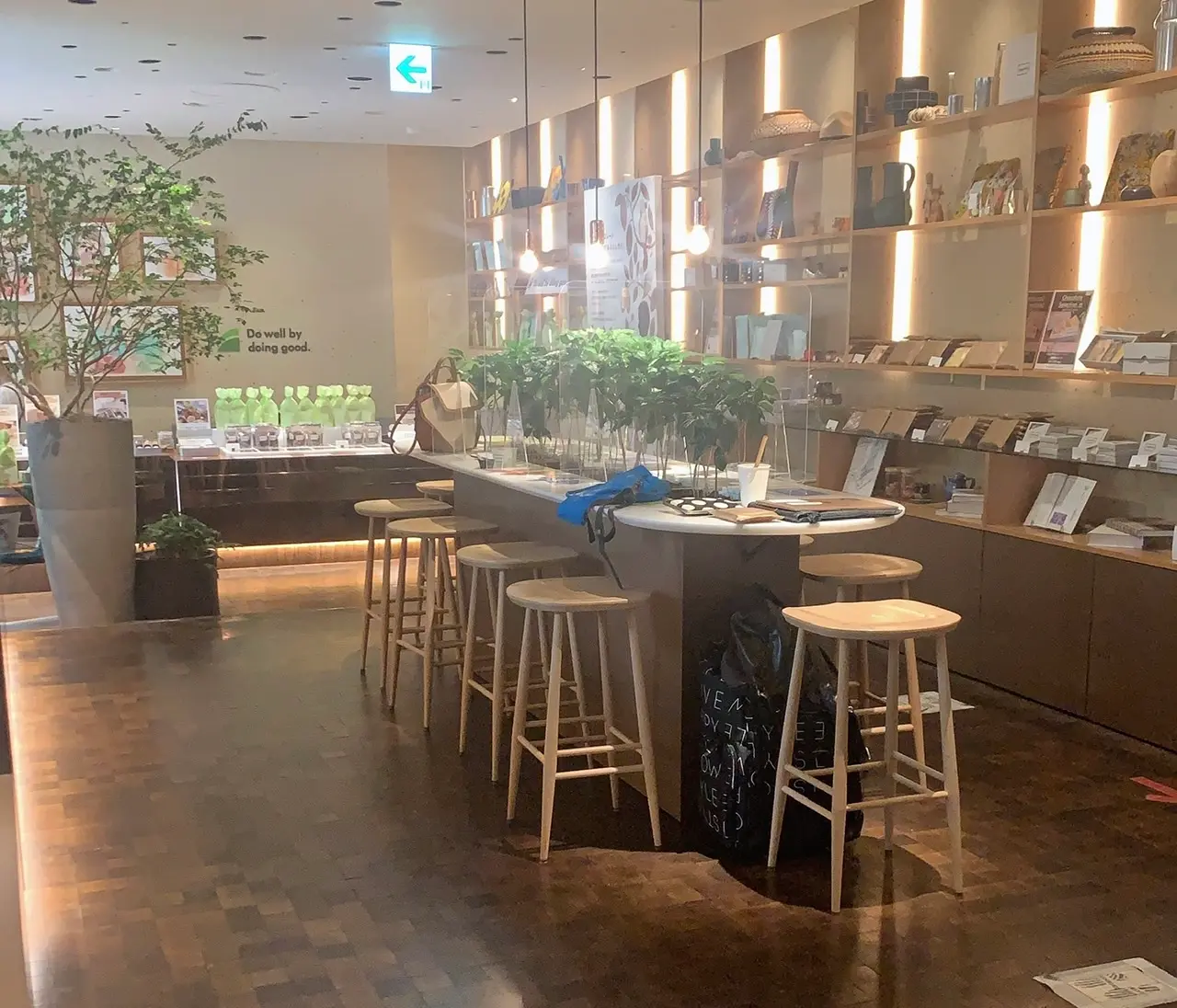 【表参道ヒルズカフェ】アイス・チョコを買って社会問題を支援できちゃう“imperfect”へ♡_10
