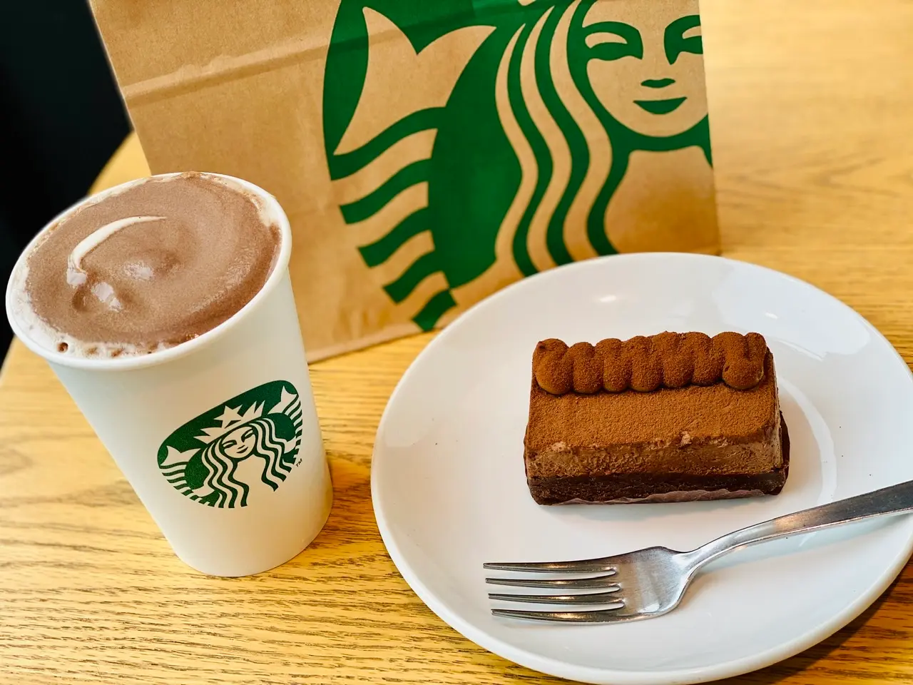 【スタバ】絶対食べたい!新作バレンタインケーキ《デザート ザ ショコラ》が超絶美味♡_1