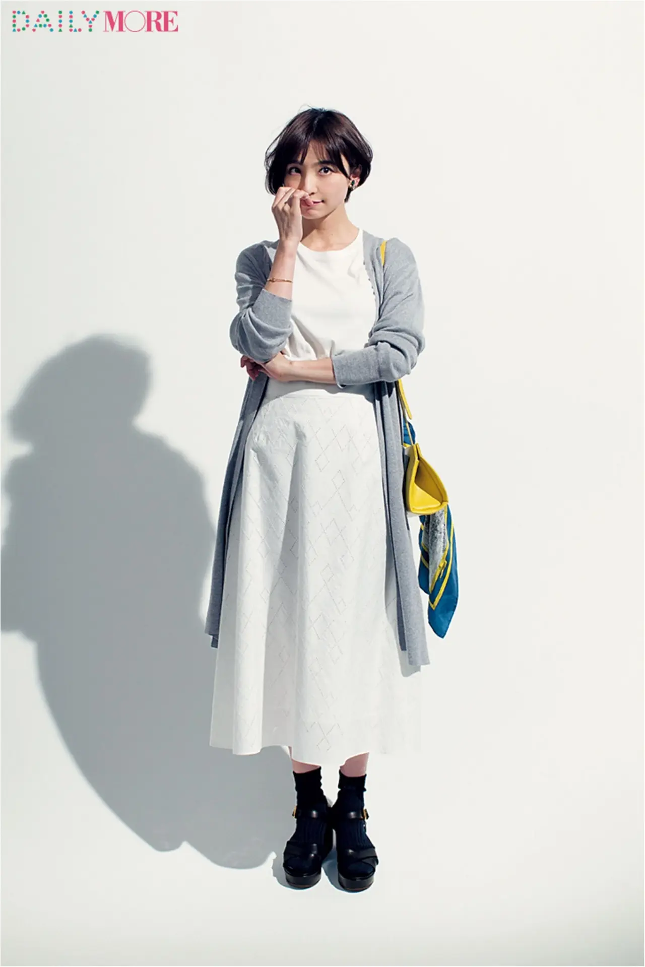 【今日のコーデ/篠田麻里子】Tシャツが着たい木曜日は夏っぽモノトーンが効果的!_1