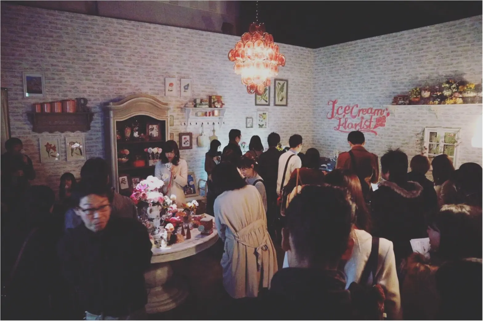 『お菓子の街』が表参道に現れた!キャンディのネオン看板❤︎ハチミツの街灯❤︎ブラウニーの石畳❤︎チョコレートの惑星❤︎カップケーキの火山…お菓子の魔法にかけられて✨≪samenyan≫_20