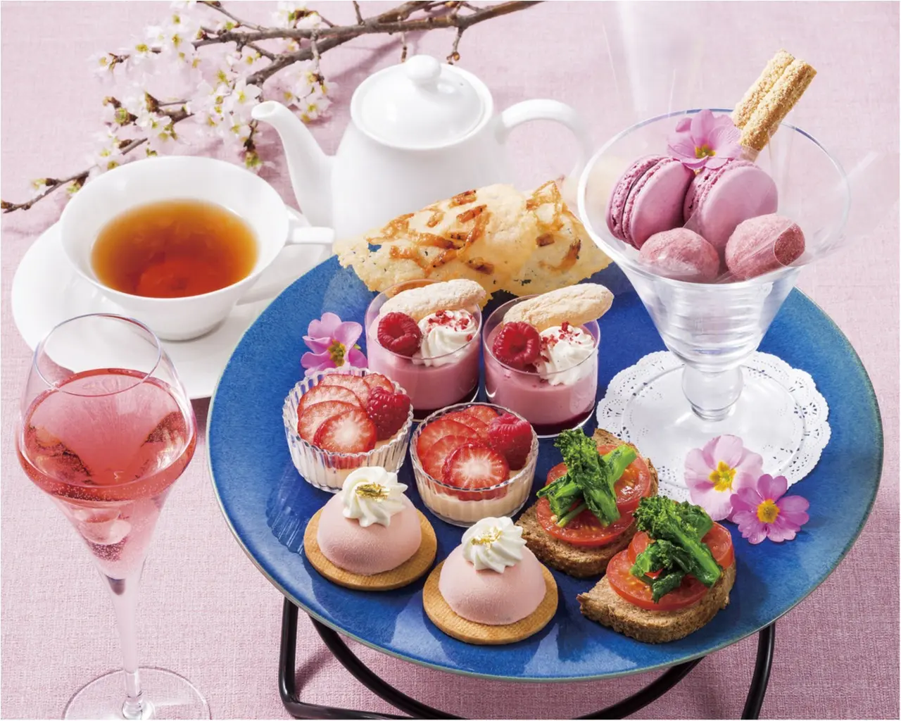 『ヨックモック青山本店』に桜咲く♡ ピンクづくしのティーセットを召し上がれ【4/19(木)まで】_2