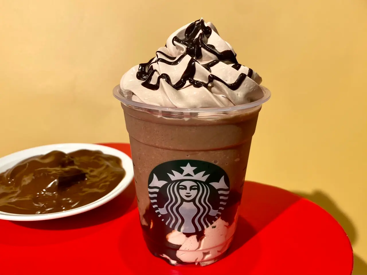 【スタバ】バレンタイン2022。「トリプル 生チョコレート フラペチーノ」実物