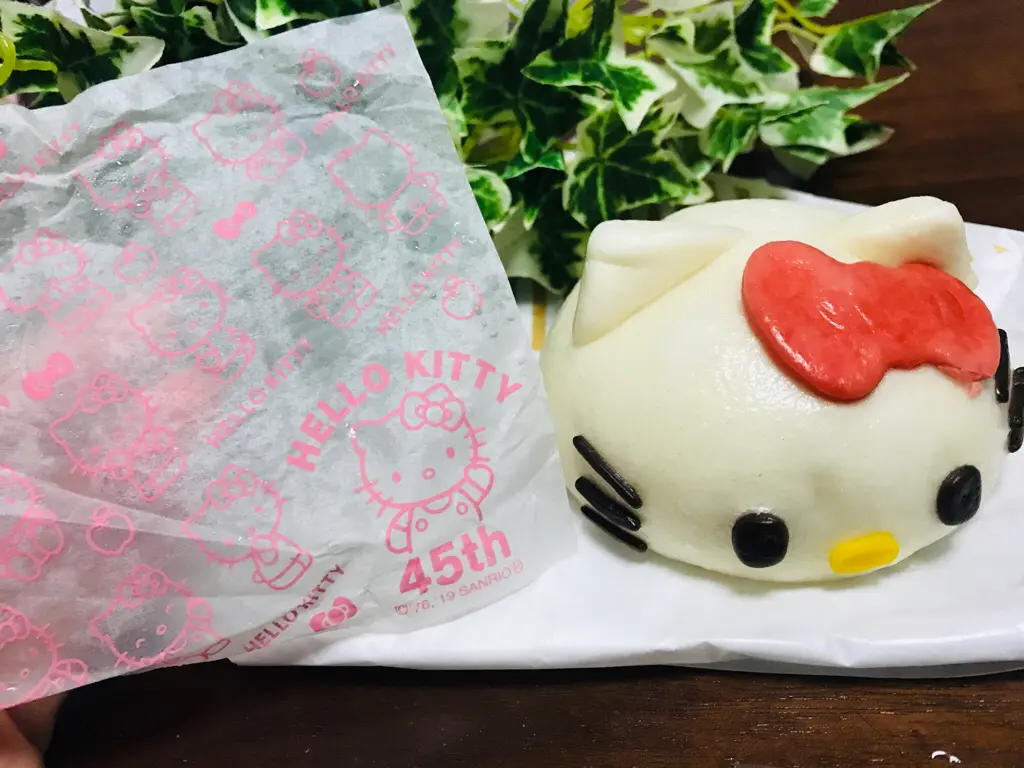 【ローソン】生誕45周年★《ハローキティまん》が可愛すぎて食べられない♡♡_4
