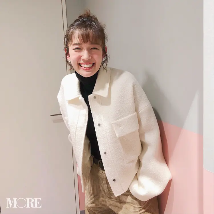 見た目も心も爽やかになれる“真っ白なアウター”が佐藤栞里のお気に入り。【モデルのオフショット:お気に入りのファッションアイテム編】_1