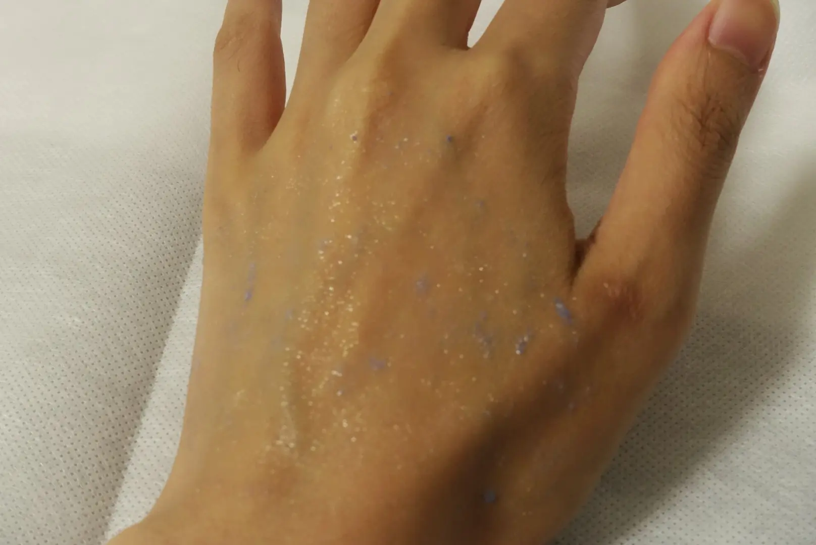 RMK マリンブルー スパスクラブを使用した手元