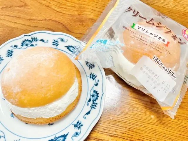 コンビニスイーツ ファミマで話題のマリトッツォが食べられる Moreインフルエンサーズブログ Daily More