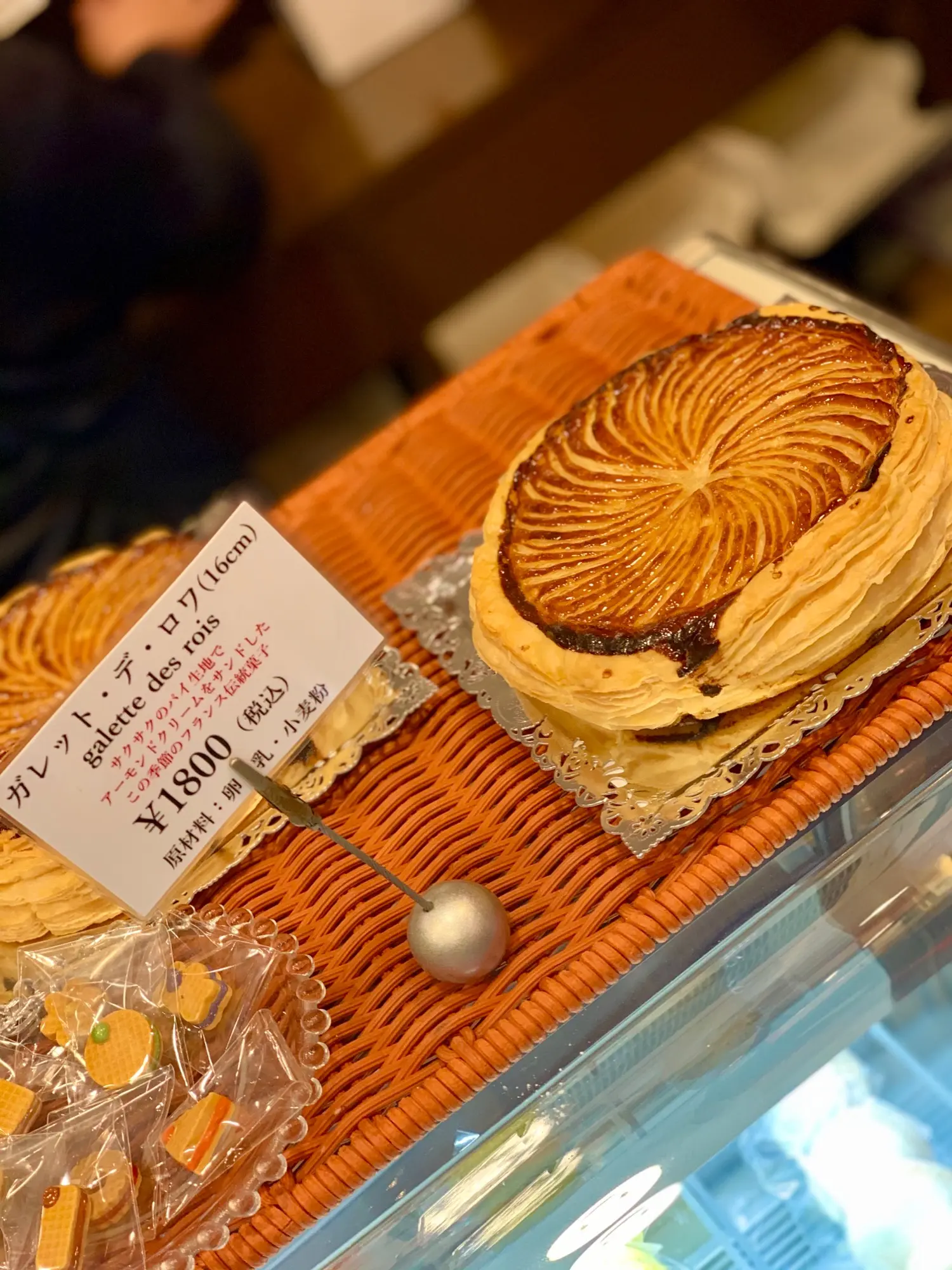 《ご当地MORE✩東京》行列必至❤️販売開始とともに売り切れる【人形町•シュークリー】の絶品シュークリーム☻_3
