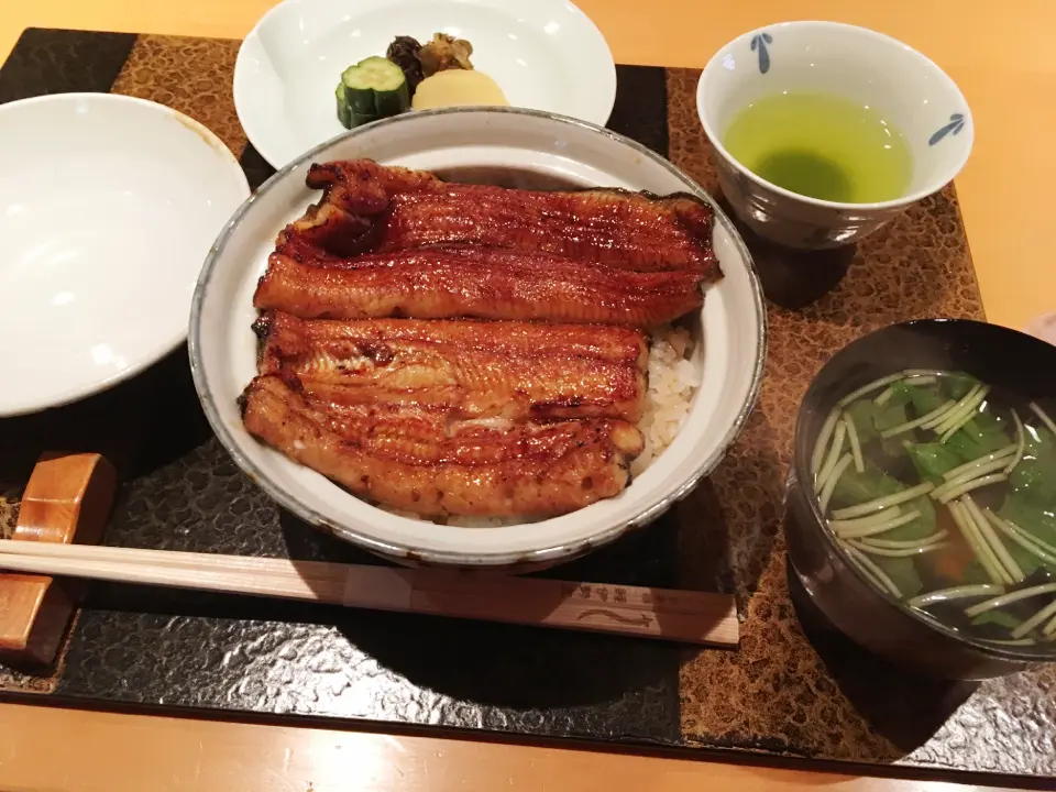 ♡ボーナスの使い方のご提案♡ 5000円の鰻。に出会ったー(°▽°)_9