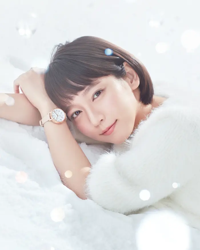 吉岡里帆がイメージキャラクターを務めるエンジェルハートの腕時計