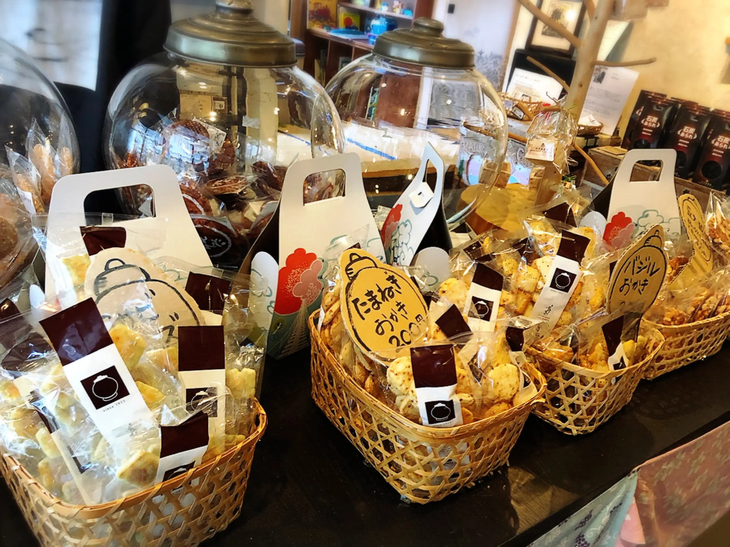【#静岡】レトロな雰囲気が可愛い♡こだわりお煎餅と抹茶のドーナツアイス❁SHOP&CAFE 晴耕雨読_3