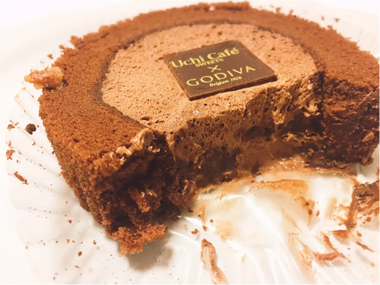 数量限定!ローソンとGODIVAコラボのショコラロールケーキは食べるしかない!!_3