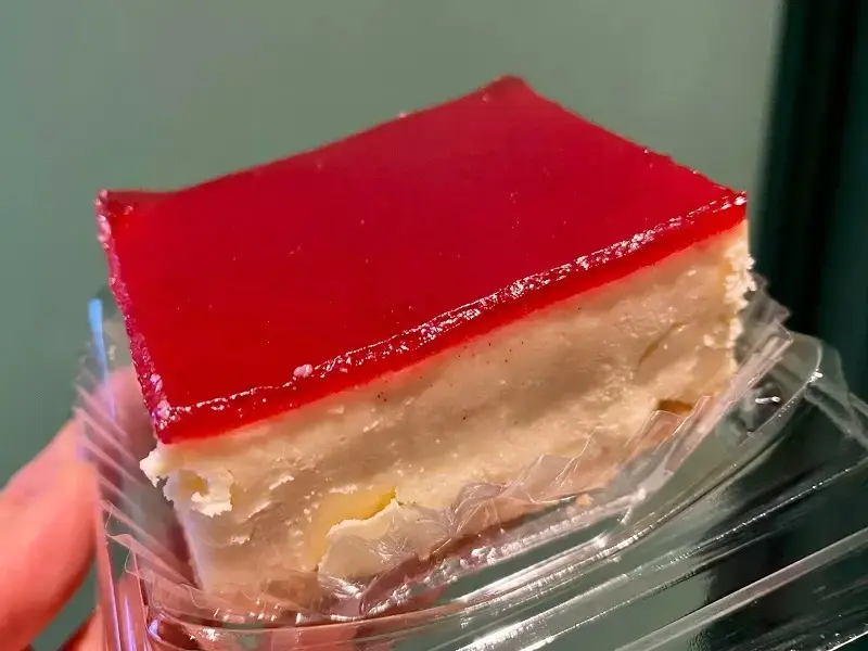 『セブン‐イレブン』×『ピエール・エルメ』のチーズケーキ