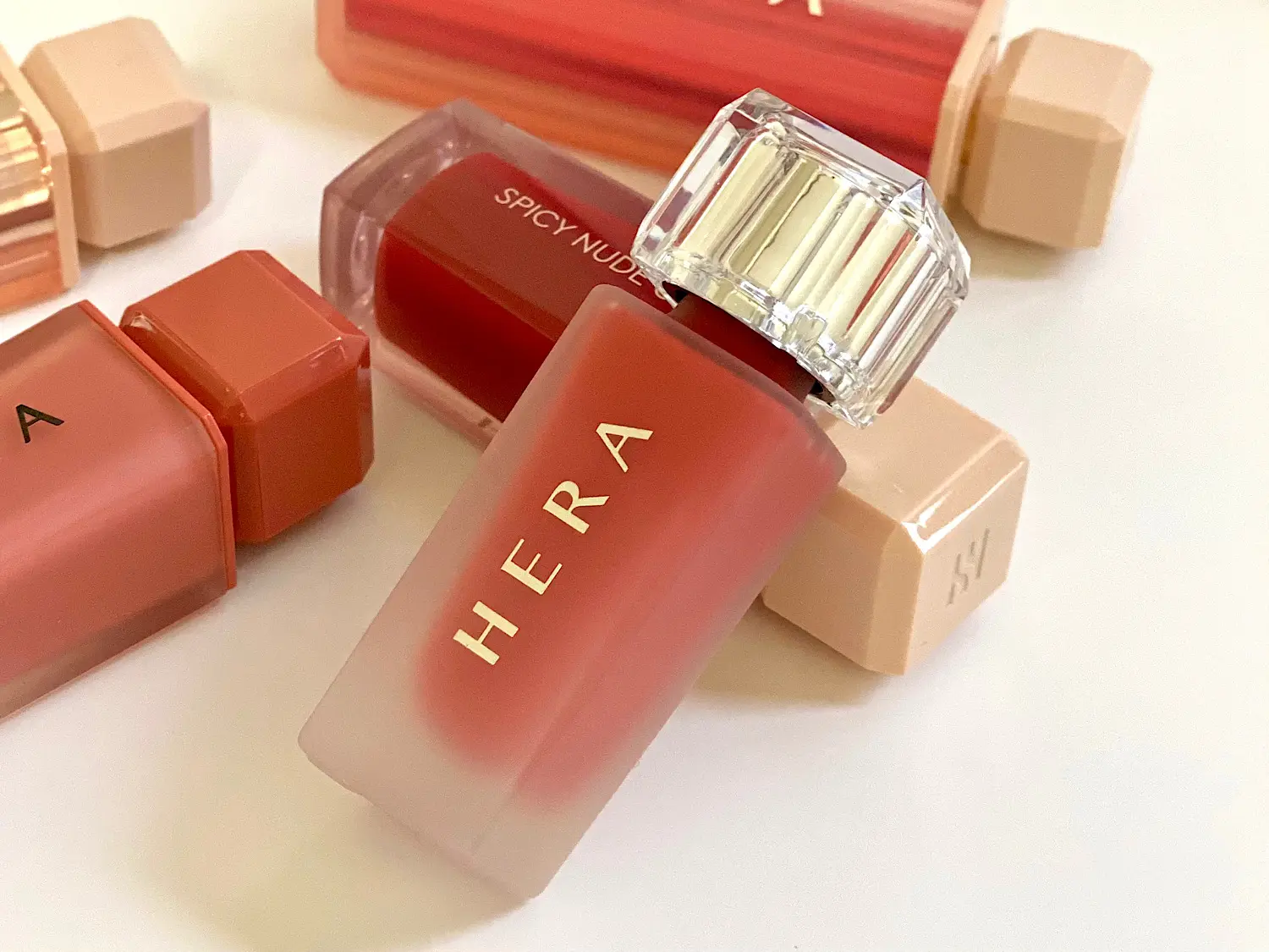 【ソウル発信!韓国コスメ잇템 #97】バズりまくり!『HERA』の大人気リップシリーズに新作登場_1
