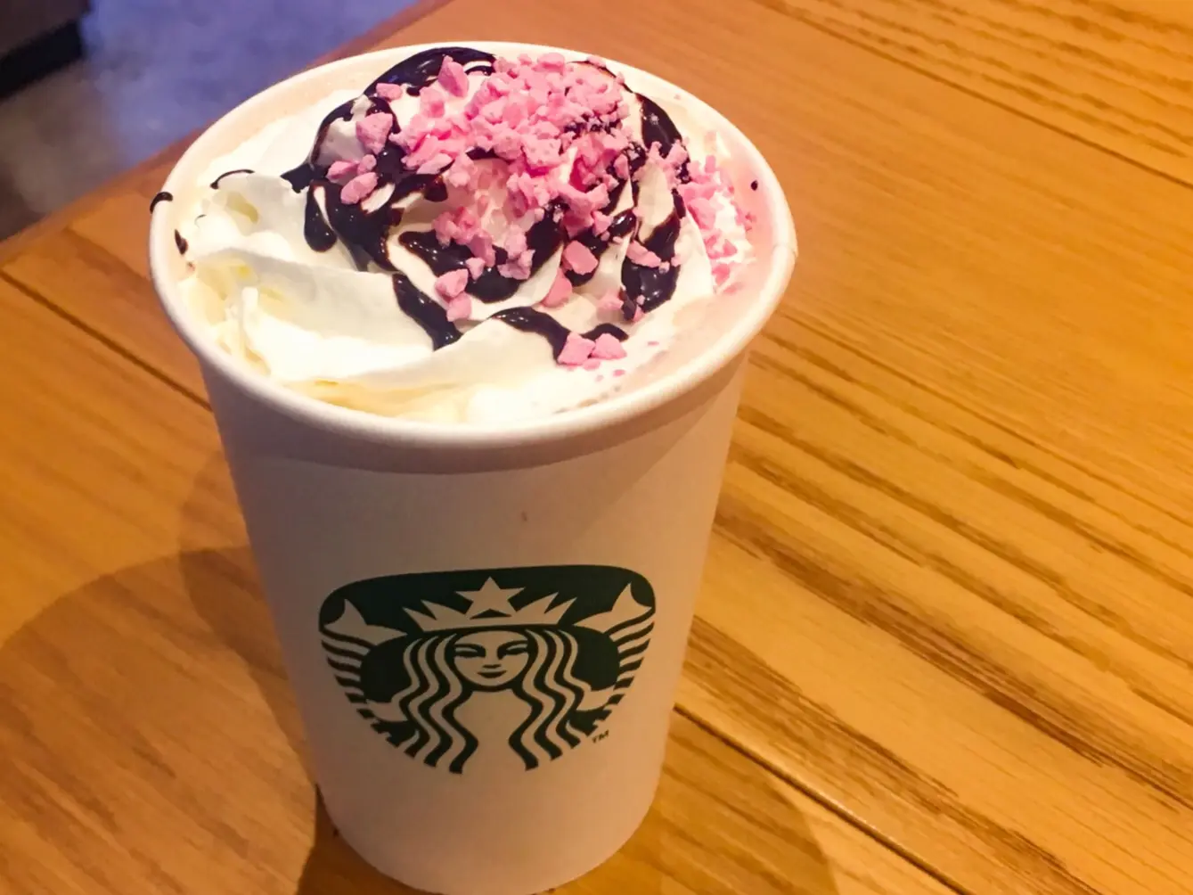 【スタバ速報/カスタマニア】甘党派orビター派?! バレンタイン史上最強ビバレッジを飲み比べ! ハートのスペシャルカップも見逃せない♡♡_4