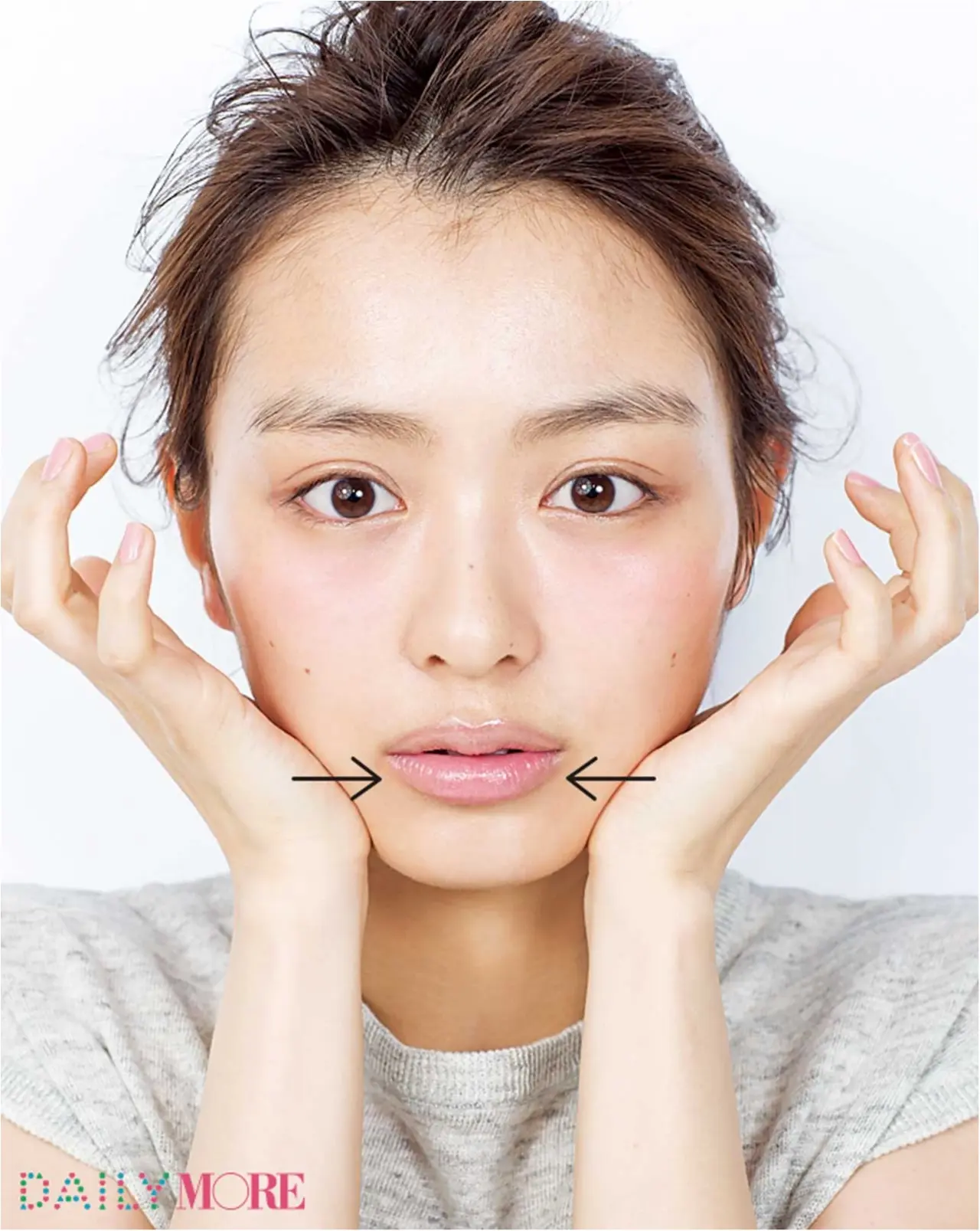 小顔を目指す【大全集】 - すぐにできる簡単マッサージや小顔メイク、スキンケアやグッズなどフェイスラインの対策まとめ_36