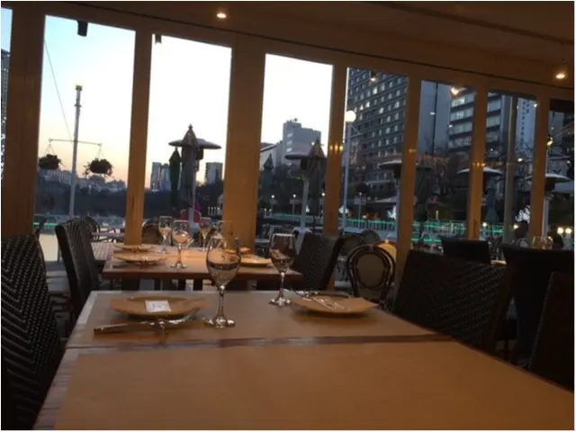 《*Cafe*》ティータイムからディナーまで♪女子会にもデートにも使える!水辺のオープンテラスならここで決まり!飯田橋カナルカフェ☆_6