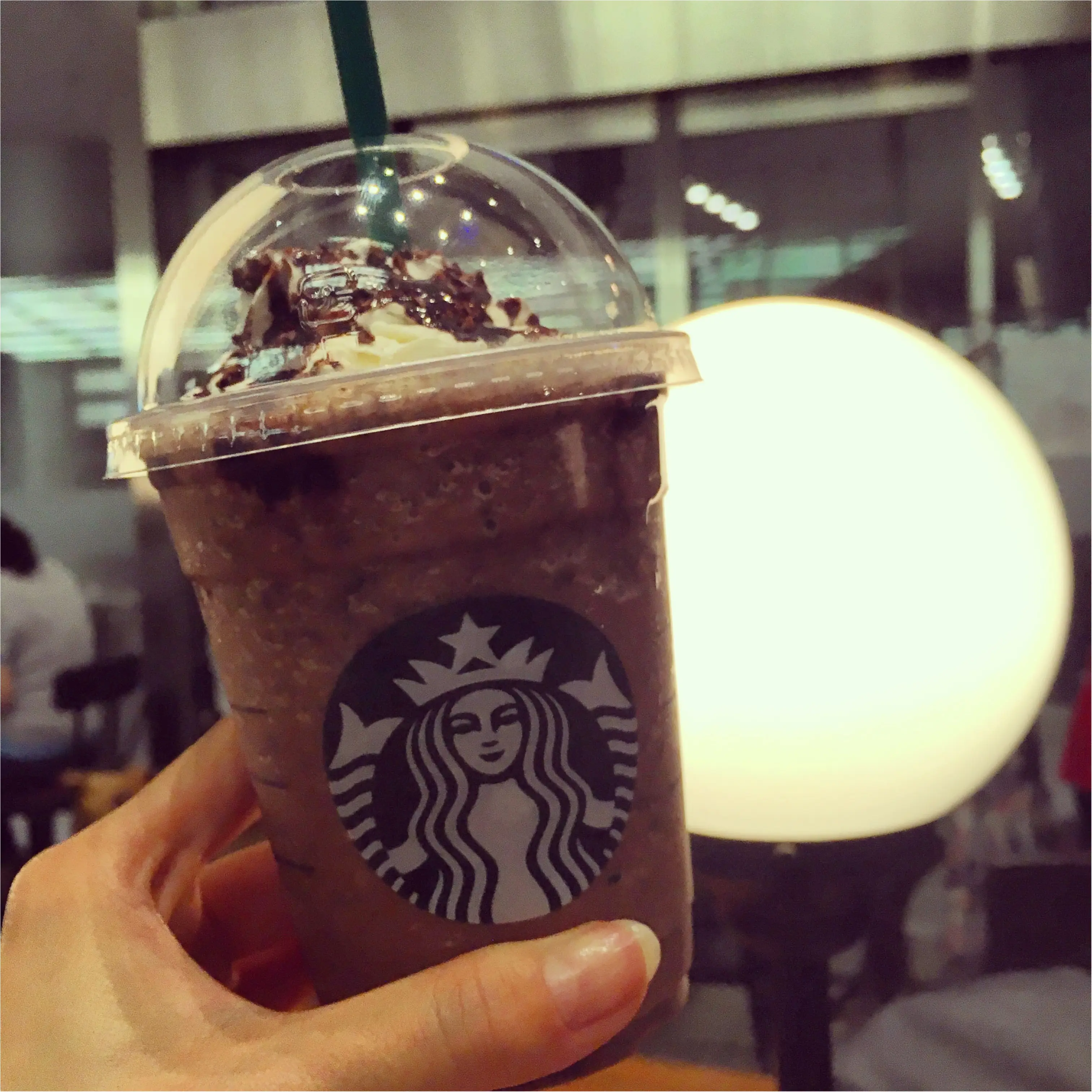 <六本木限定>スタバ流チョコミント♡暑い日にぴったりの爽やかティーフラペチーノが気になる!_1