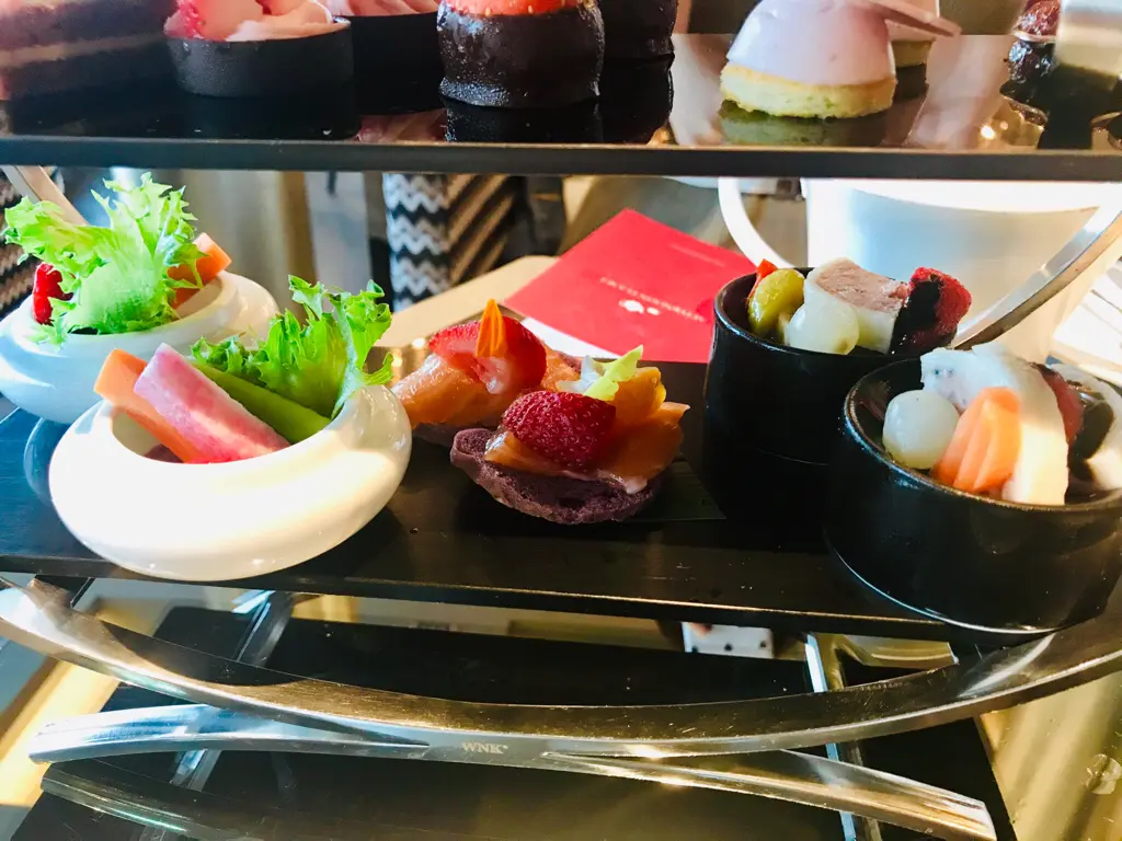 【銀座カフェ】女子会におすすめ!苺づくしの《アフタヌーンティー》が超絶お洒落♡_10