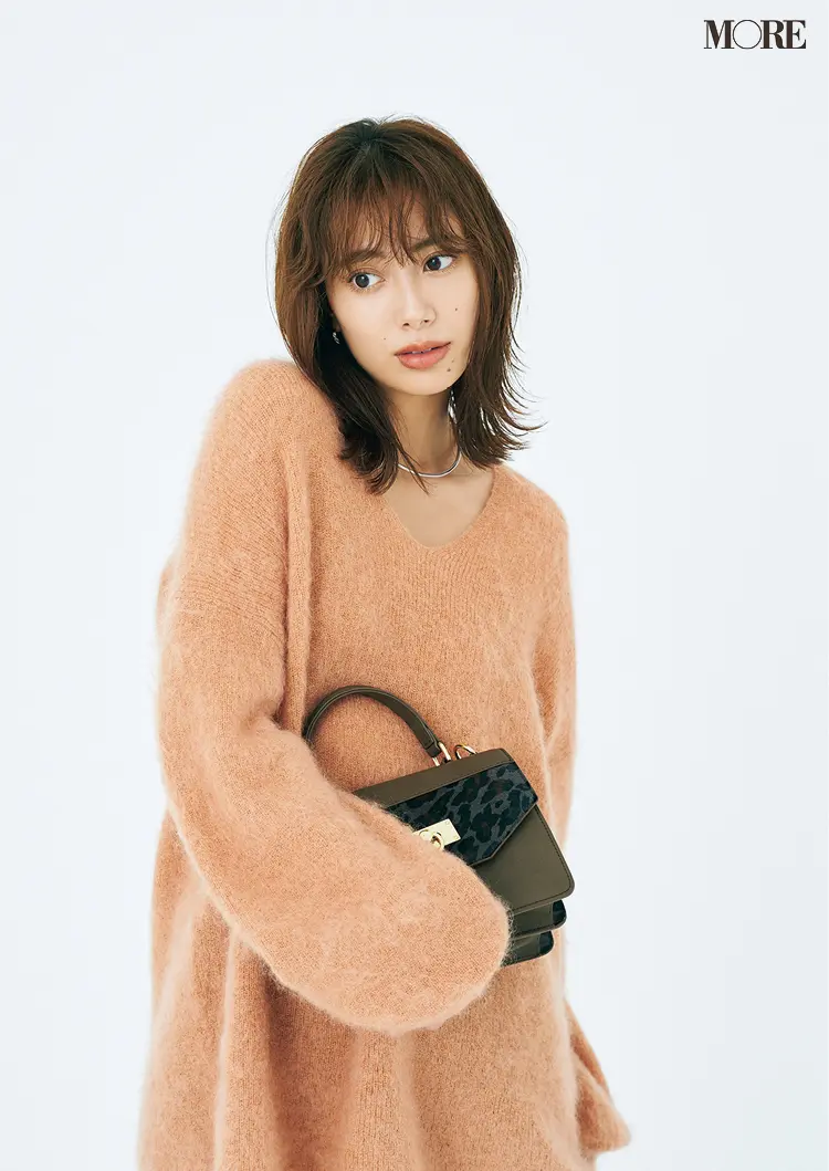 【似合うニットまとめ】イエベ×顔の印象がソフトな「スプリングタイプ」さんが選ぶべきカラー決定版!_2