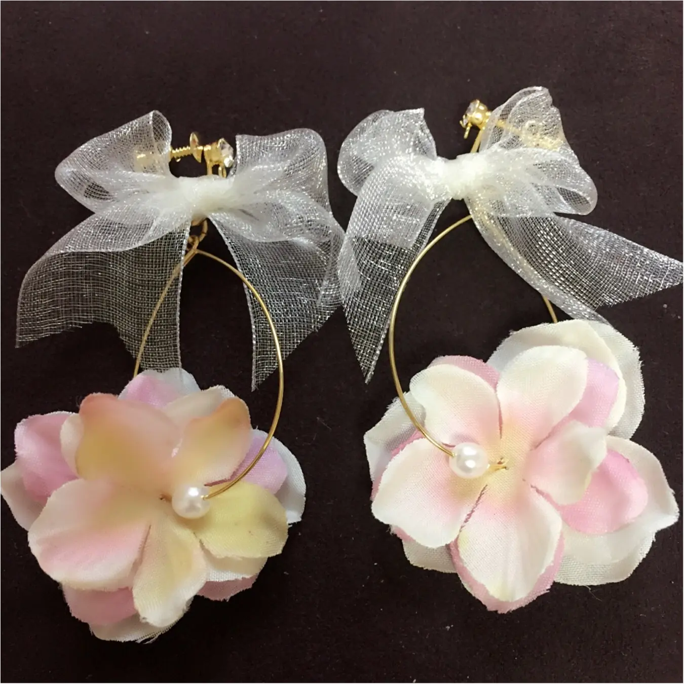 【ハンドメイド】アートフラワーイヤリングで今年っぽさをプラス♩_3