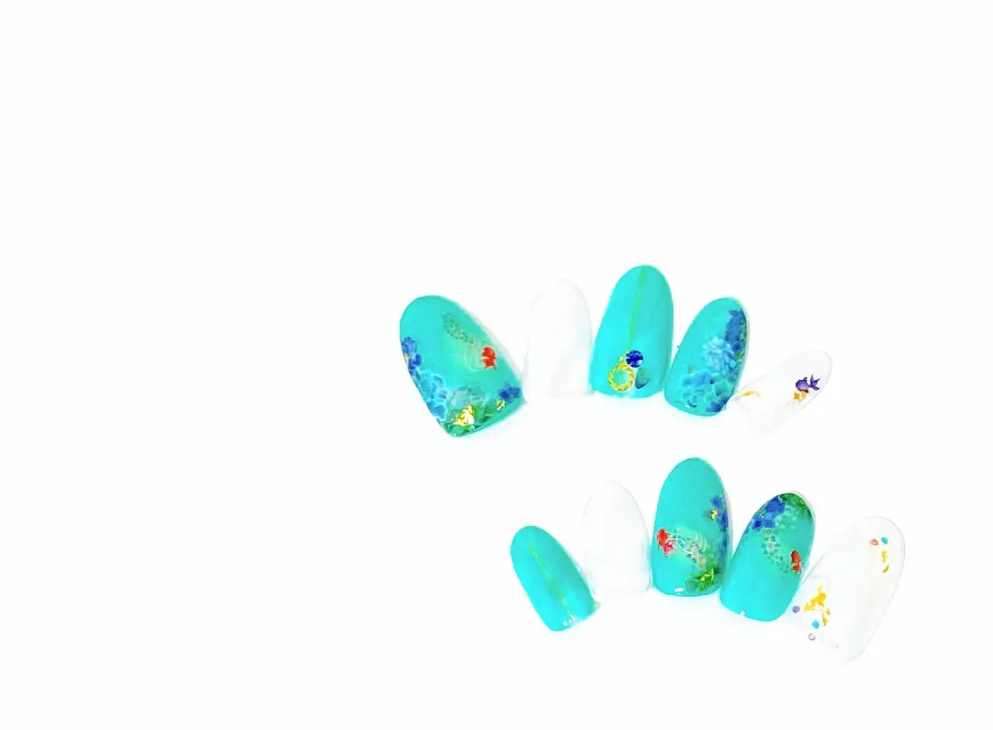 【夏ネイル・マニキュア】指先も楽してポップに涼やかに!掘り出し物の金魚柄_2