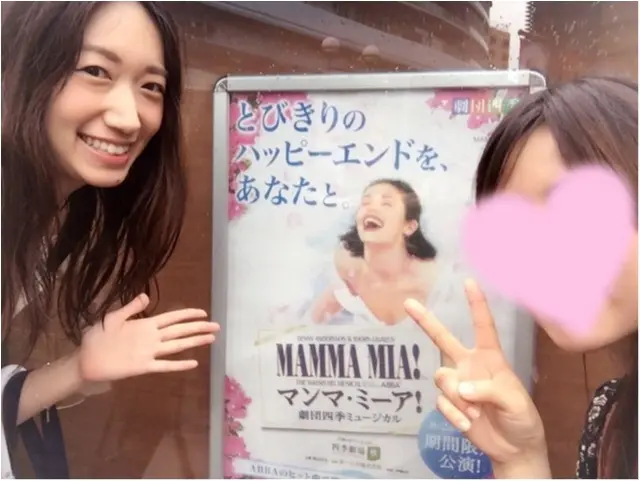 【劇団四季/期間限定】ABBAのヒット曲で贈る、母と娘の絆を描いた『マンマ・ミーア!』カーテンコールではペンライト必須!10/23(日)まで✨≪samenyan≫_2