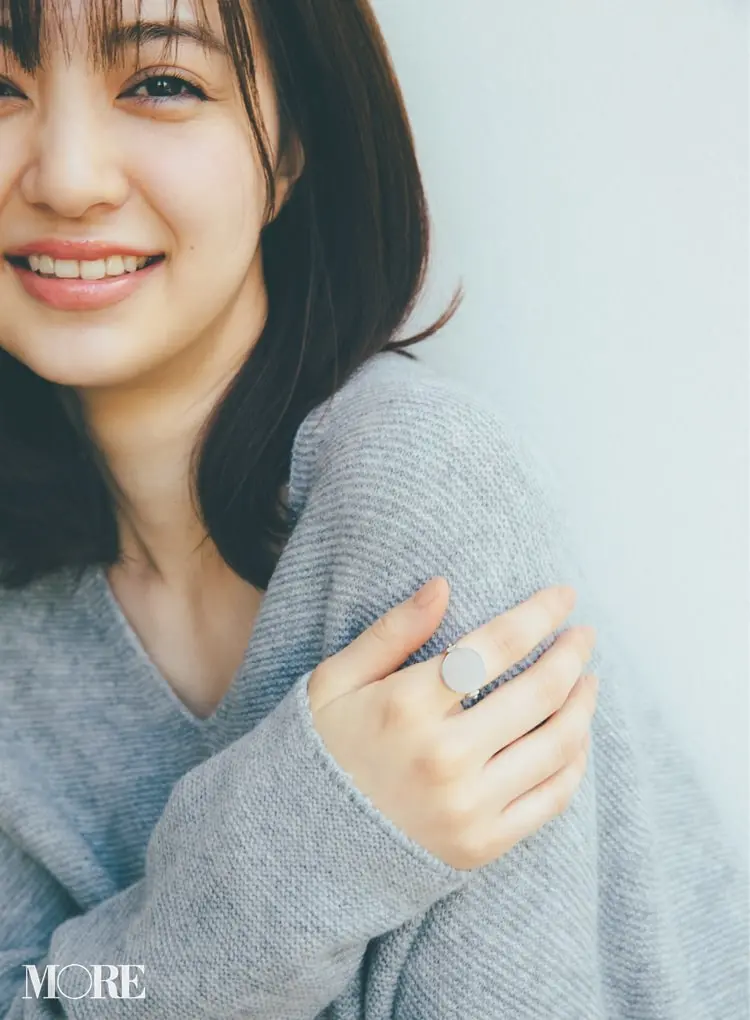 【2019年冬のおすすめ『ユニクロ』コーデ12】 ゆるめのVネックニット