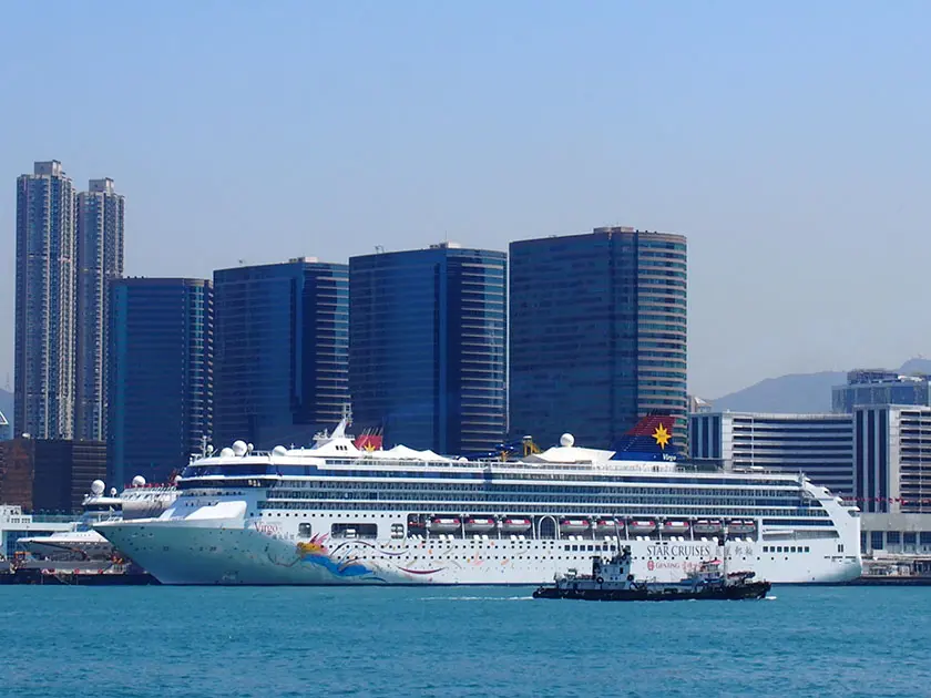 香港ワンナイトクルーズで、非日常感を体験してみない?(1)_1