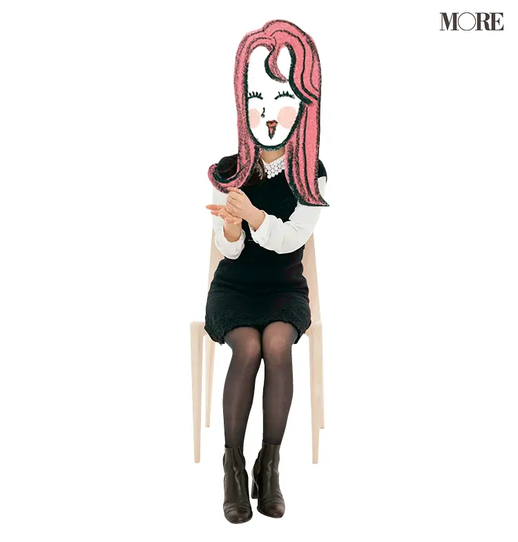 A子さんが椅子に座っている様子。顔部分はイラスト。