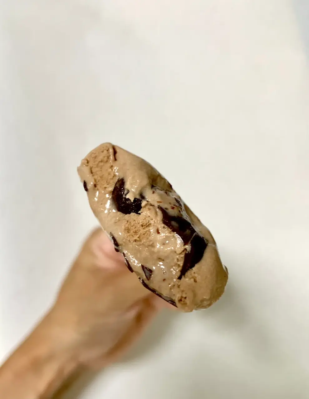【累計1億5千万本突破 大人気アイス】シャトレーゼのチョコバッキー!を食べ比べ_9