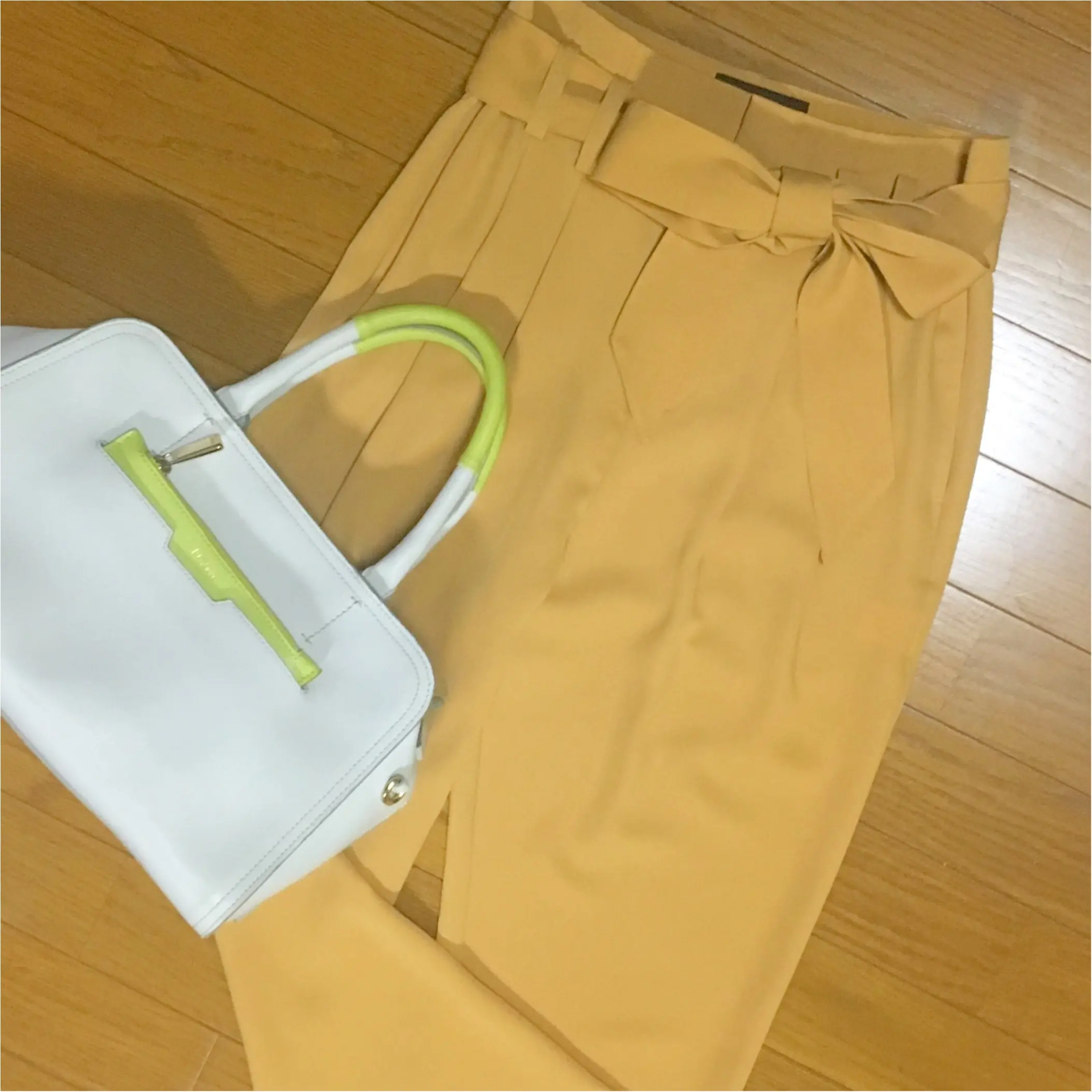 Coordinate...イエローのパンツが主役のオフィスコーデ☺︎☺︎_2
