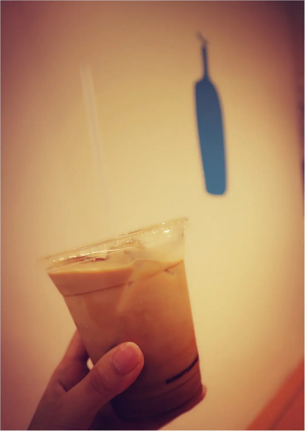 目の前で淹れてくれる特別感♡人気がとまらない!コーヒー苦手さんにもおすすめな「ブルーボトルコーヒー」でホッと一息☻_1