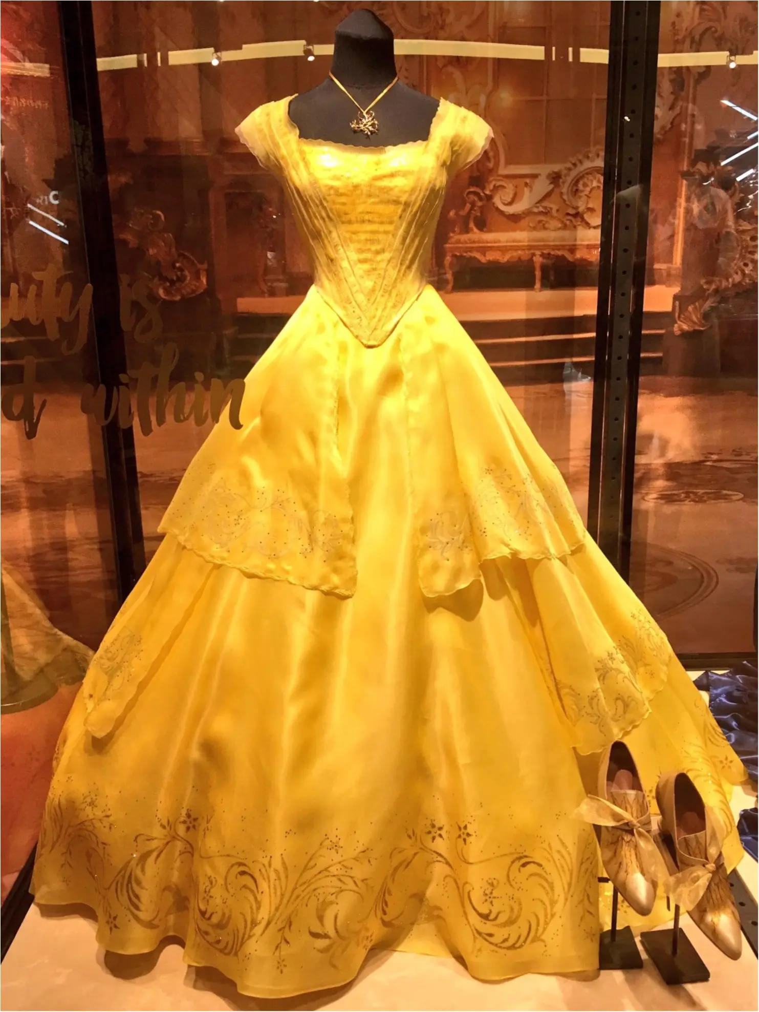 本物の衣装がついに来日!『美女と野獣』の世界展 at GINZA MITSUKOSHIに行ってきました♡_4
