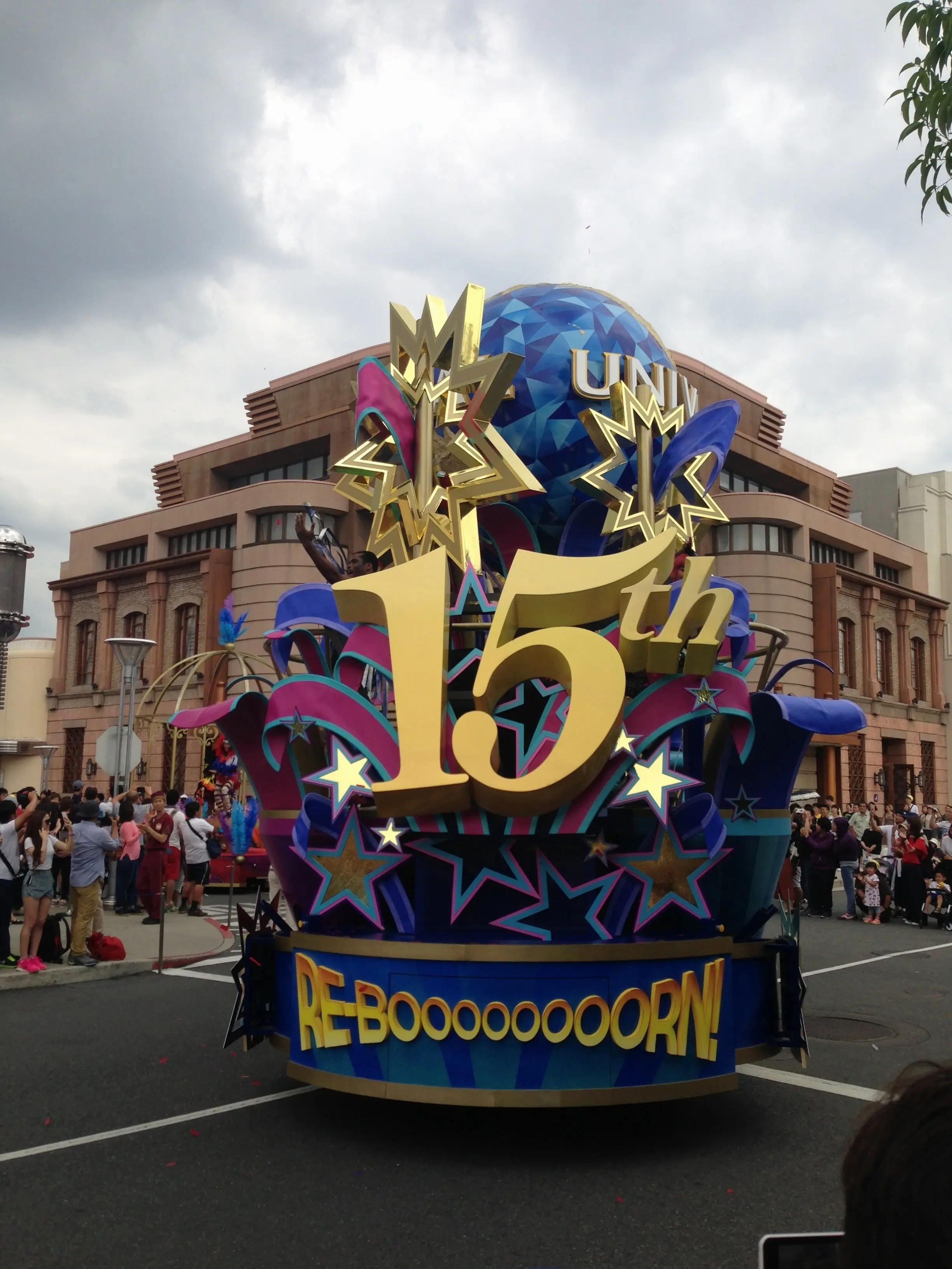 RE-BOOOOOOOORN!!!_1