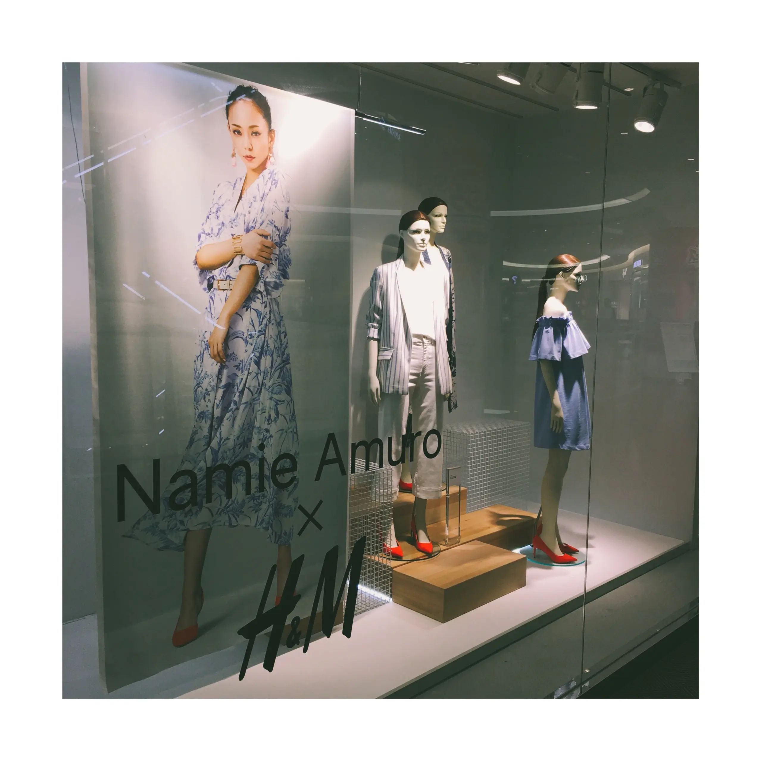 《本日4/25より発売開始★》完売アイテムも多数!【Namie Amuro】×【H&M】のオフショルダートップス¥1,299が可愛い❤️_2