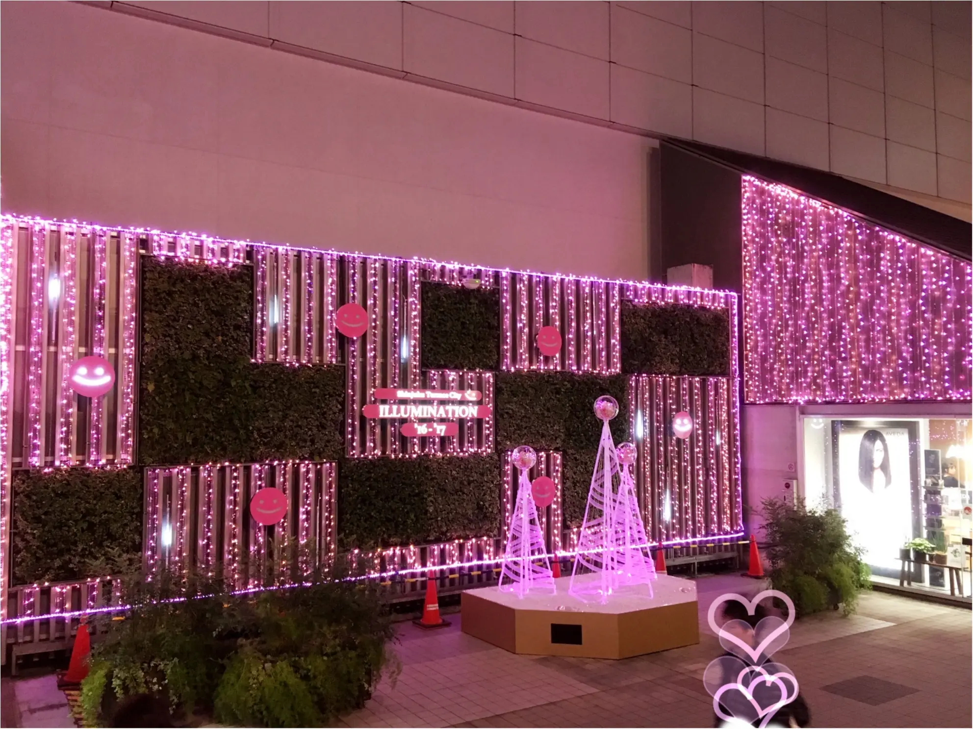 新宿の冬をベビーピンク色に染め上げる♡『新宿テラスシティ』のイルミネーションが女子力高め!体験型の『スマイルタワー』って?♡_2