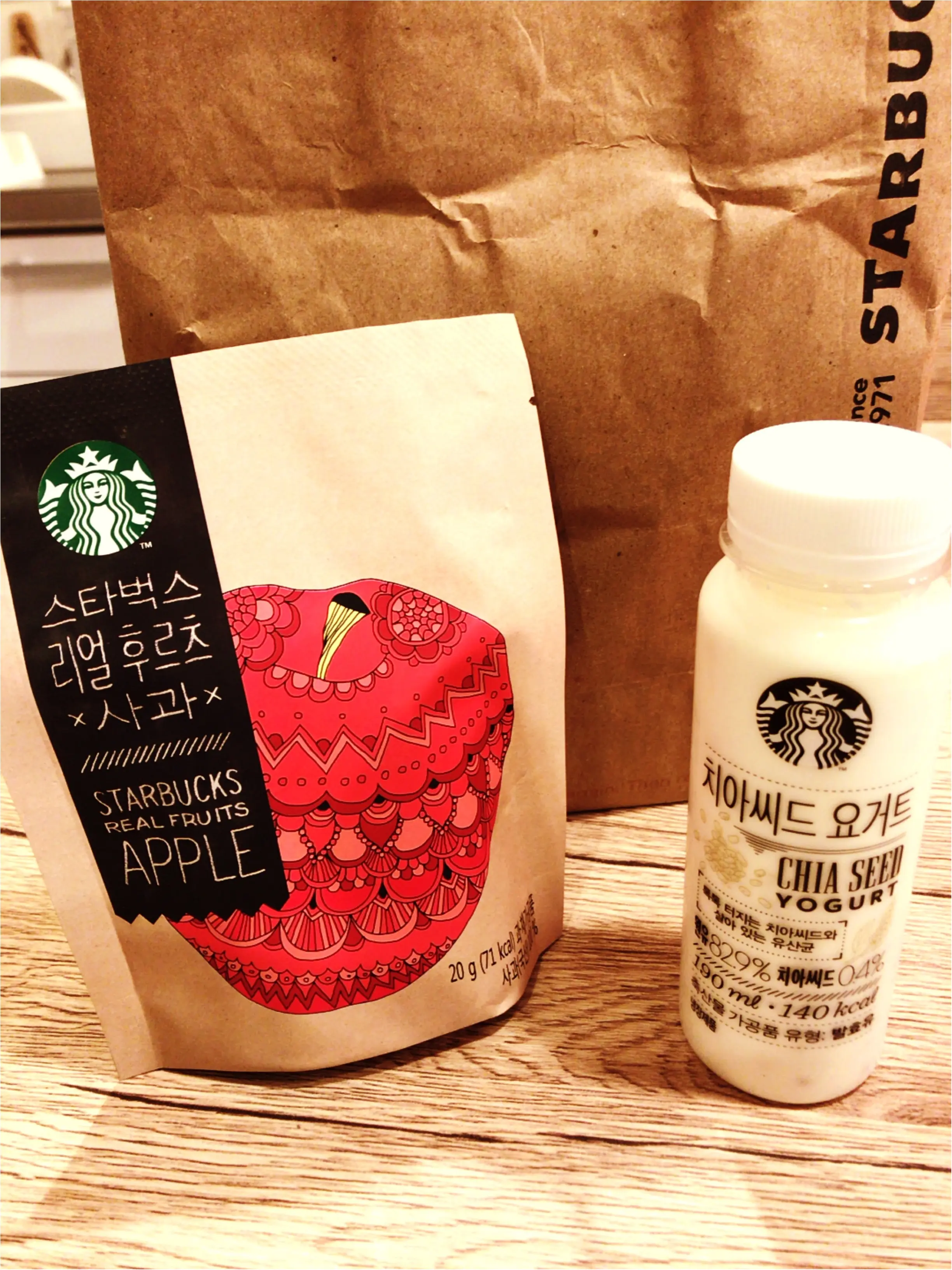 スタバファン必見☆韓国で見つけたSNS映えするおいしいおやつとドリンク_1