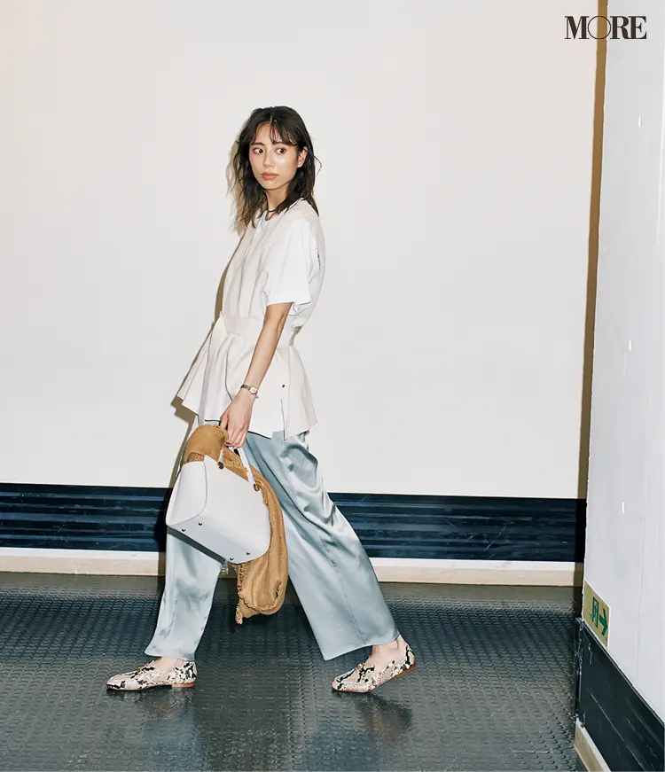IN&OUTな春服アワード1位のとろみパンツを着回し