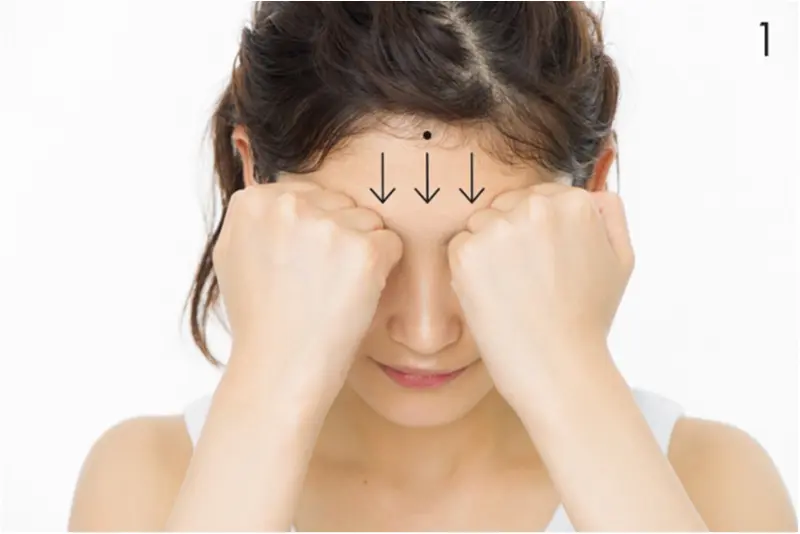 顔や脚のむくみを解消するには むくみをケアするマッサージやむくみ対策グッズ コスメまとめ ビューティ コスメ メイク ヘア ダイエット Daily More