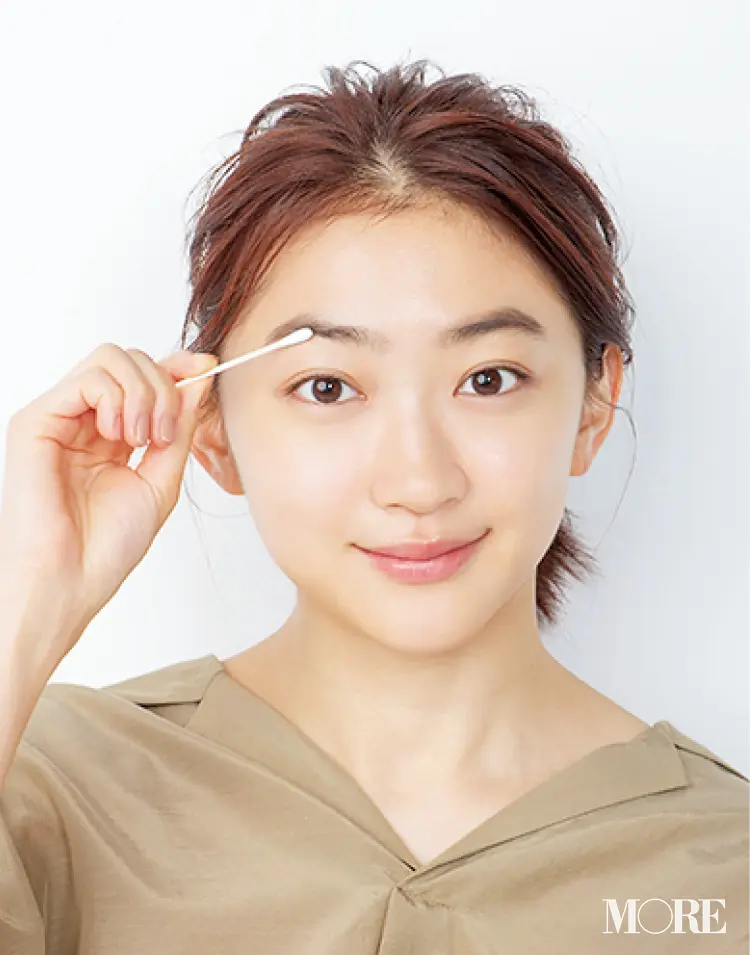 アイメイク&眉メイクが長もちする方法! 人気の韓国コスメや、仕上がりに差が出る「眉メイク前のひと手間」をチェック♡_4