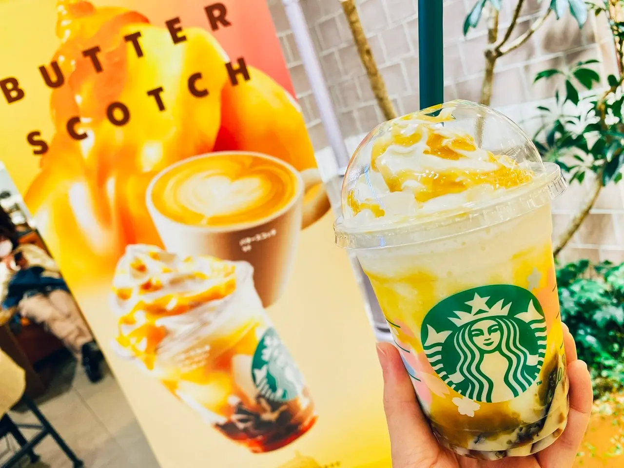 スタバ新作 最高のコラボ バタースコッチ コーヒー ジェリーフラペチーノ は甘党女子必見 Moreインフルエンサーズブログ Daily More