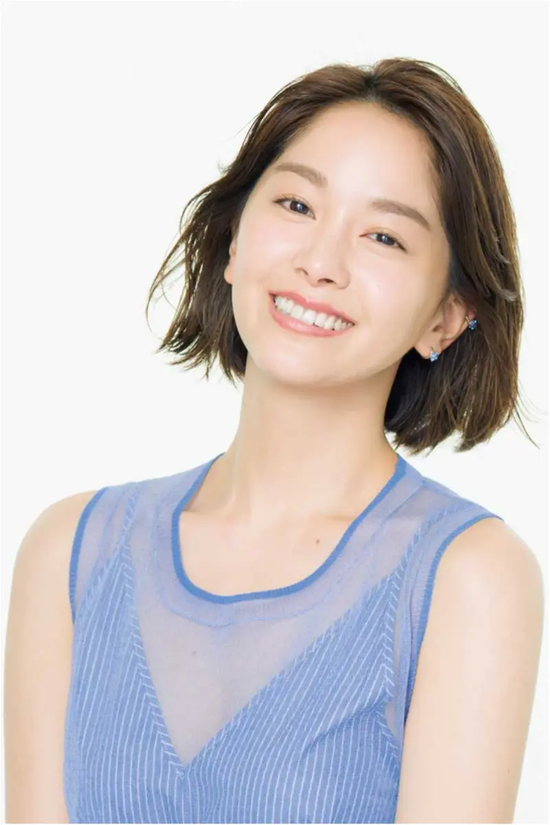 美肌な人は、肌コンディションで化粧水を変える! 女優・石橋杏奈さんの「化粧水使い分け術」_1