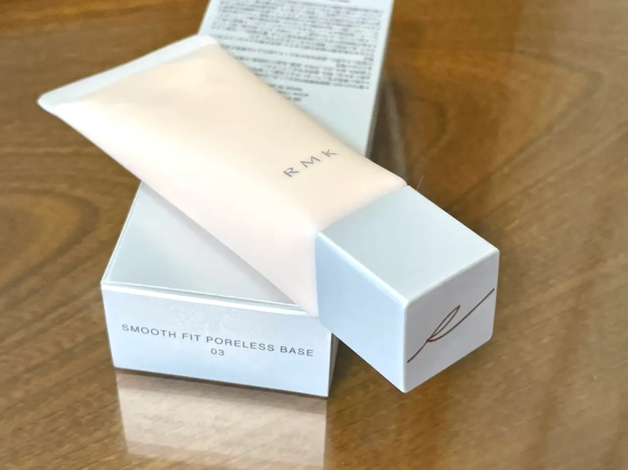 RMK スムースフィット ポアレスベース