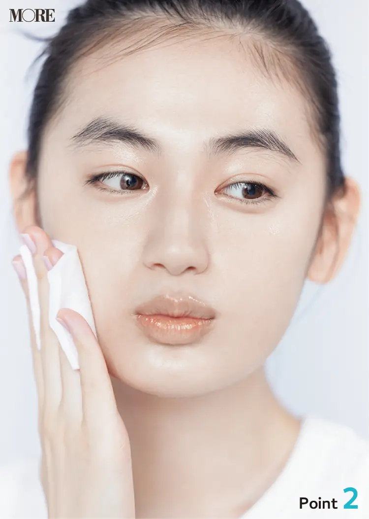 化粧水の正しいつけ方＜コットンを使う場合＞２