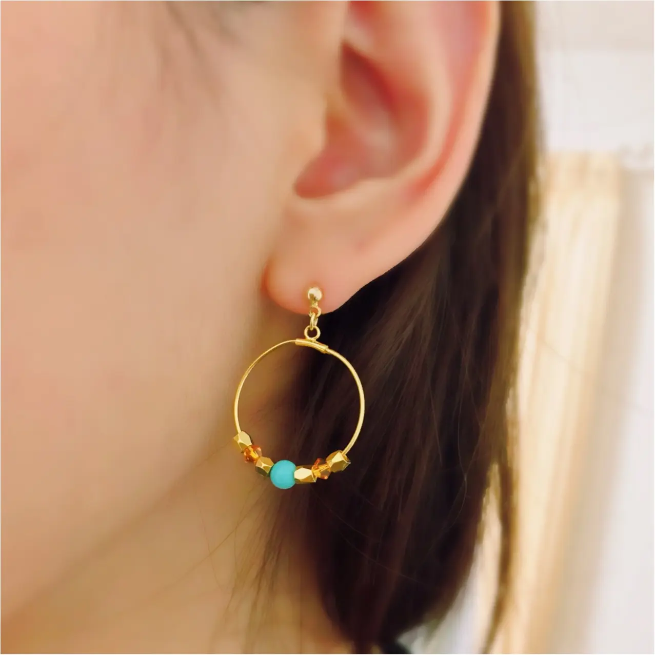 【通すだけの簡単ハンドメイド♡】ターコイズをアクセントに♪夏カラーで作るフープイヤアクセ☺︎_4