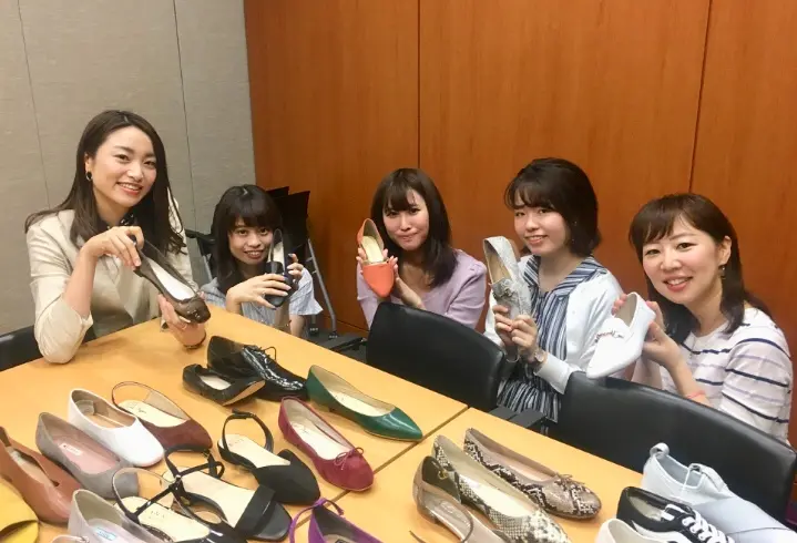 【MORE9月号】ついにSixTONES初登場♡♡ 「フラット靴」に『天気の子』に夏の楽しみ盛りだくさん!_4