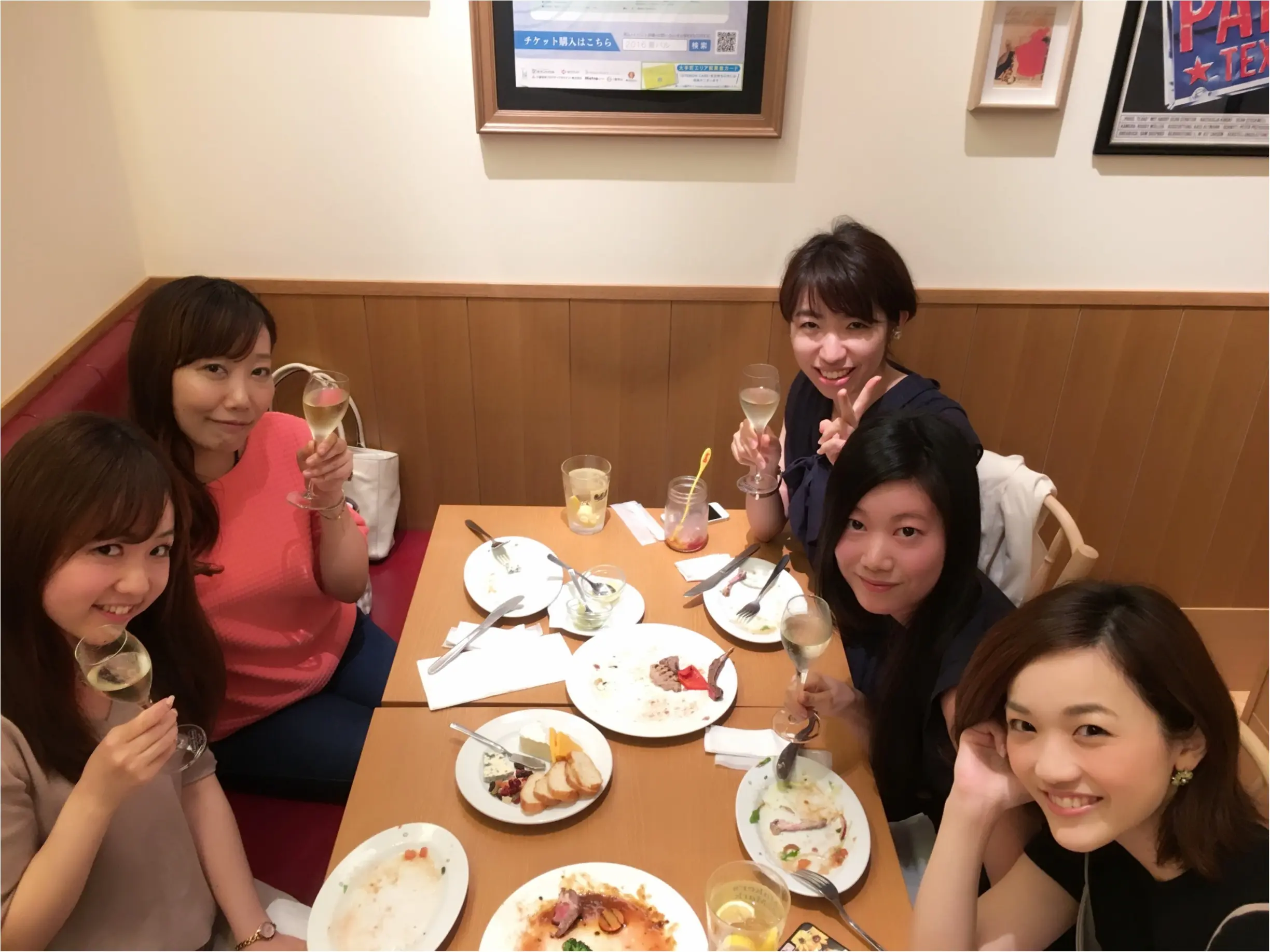 モアハピ8期が大集合!♡サラリーマンの街神田で、お肉が1番美味しいお店とは??♡_1