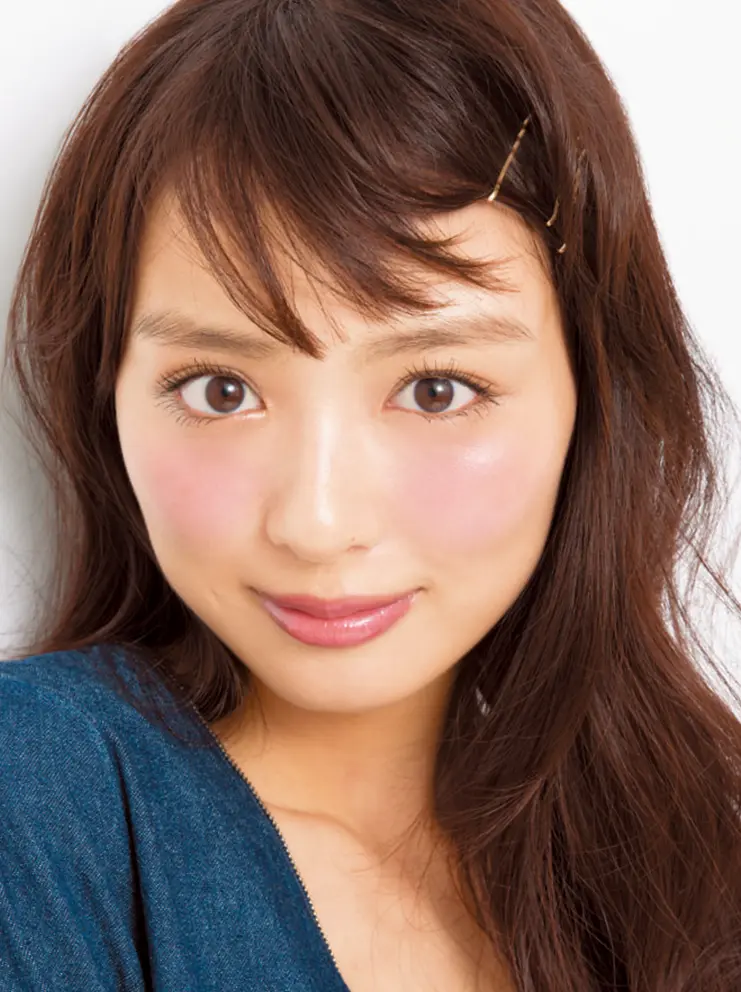 篠田麻里子&内田理央の“ほめられチークレシピ”_4
