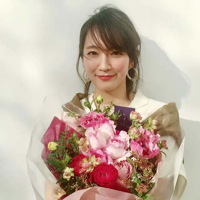 MORE6月号のカバーガール、吉岡里帆さんのオフショット♡_1